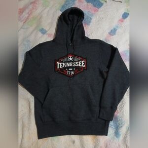 Very Nice, Thick Gray Sweatshirt‎ Hoodie Men's Small.  brand::State Of Mind